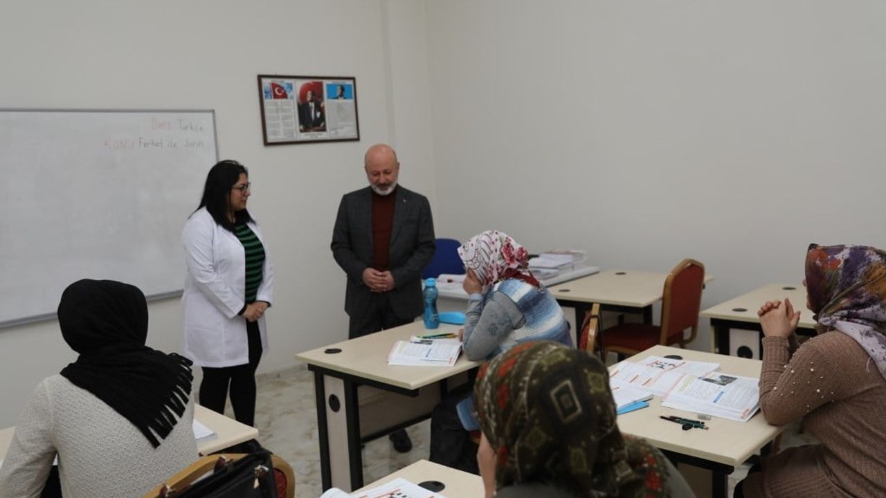 Kocasinan Akademi: Modern Tesisler ve Eğitimlerle Aile Ekonomisine Katkı Sağlanıyor