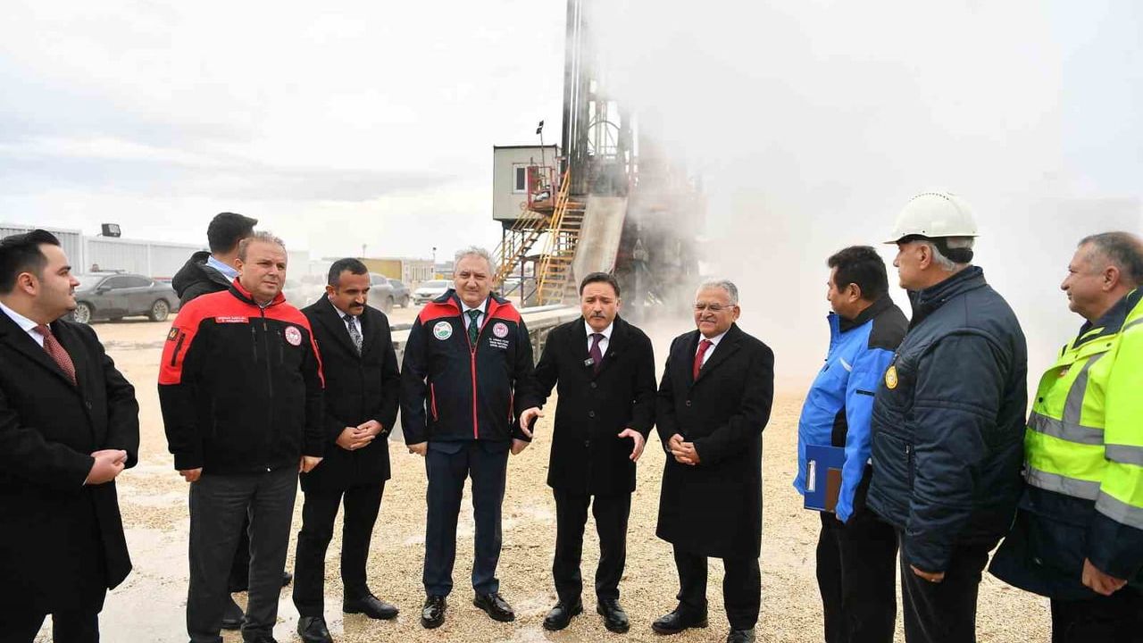 Kocasinan Jeotermal Kaynaklı Sera OTB'de 6. Kuyudan Sıcak Suya Ulaşıldı