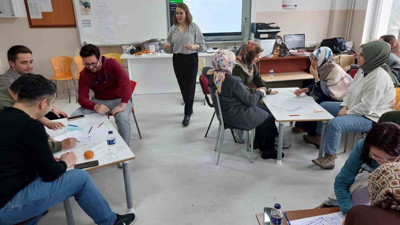KODA Emirdağ Öğretmen Topluluğu’ndan "Çocuklarla Felsefe (P4C)" Eğitimi