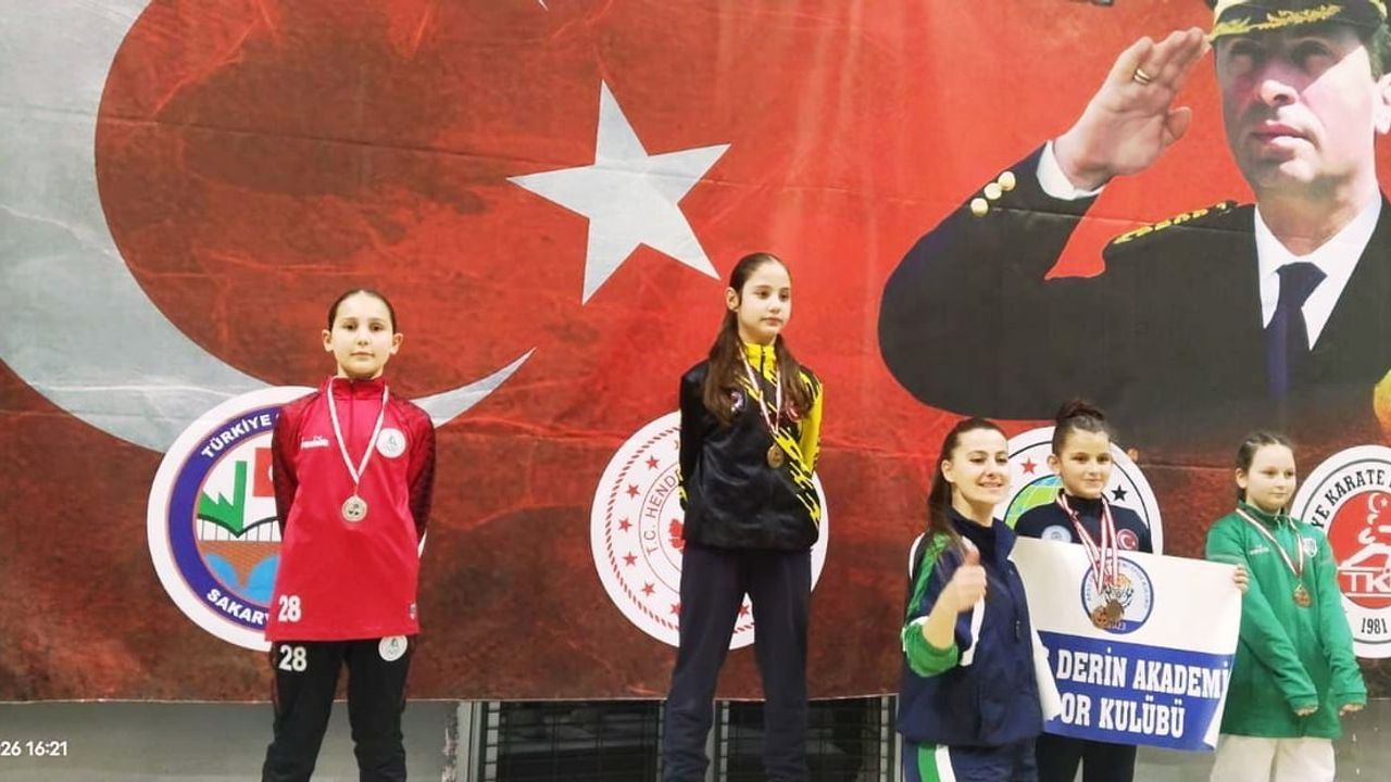 Körfez Gençlerbirliği, Gaffar Okkan Turnuvası’ndan 8 madalyayla döndü