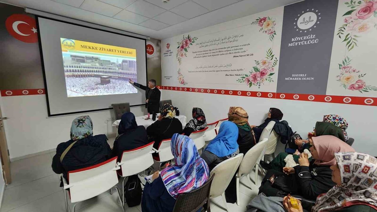 Köyceğiz’de 34 kişilik umre kafilesine eğitim semineri verildi