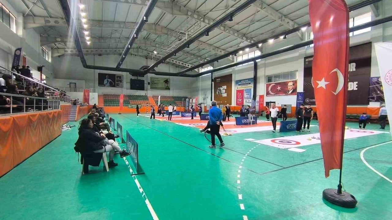 Köyceğiz'de Okul Sporları Floor Curling İl Birinciliği 67 maçla tamamlandı