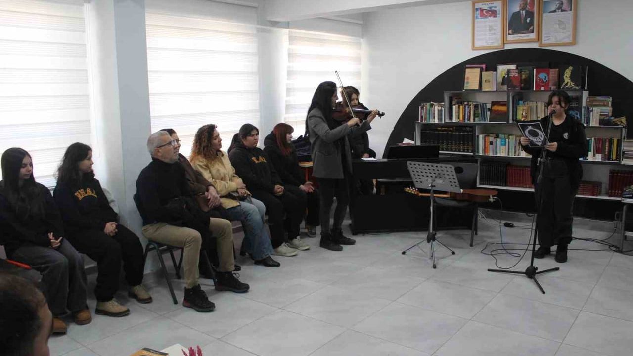 Köyceğizli Öğrencilerden Şiir ve Müzik Konseri — Naip Hüseyin Anadolu Lisesi'nde Dönem Sonu Etkinliği