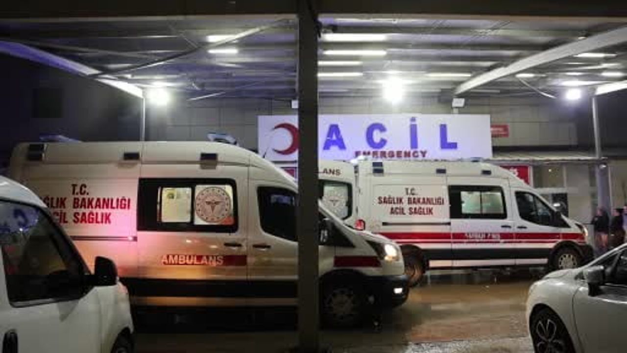 Kozan'da tekel bayisinde bıçaklı kavga: 1 kişi hayatını kaybetti, 1 kişi ağır yaralandı