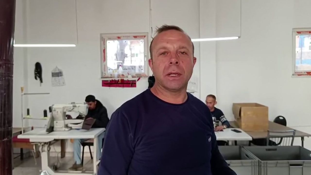 Küçük Künye'de 12 Kişilik Atölye İstanbul'a Çanta Gönderiyor