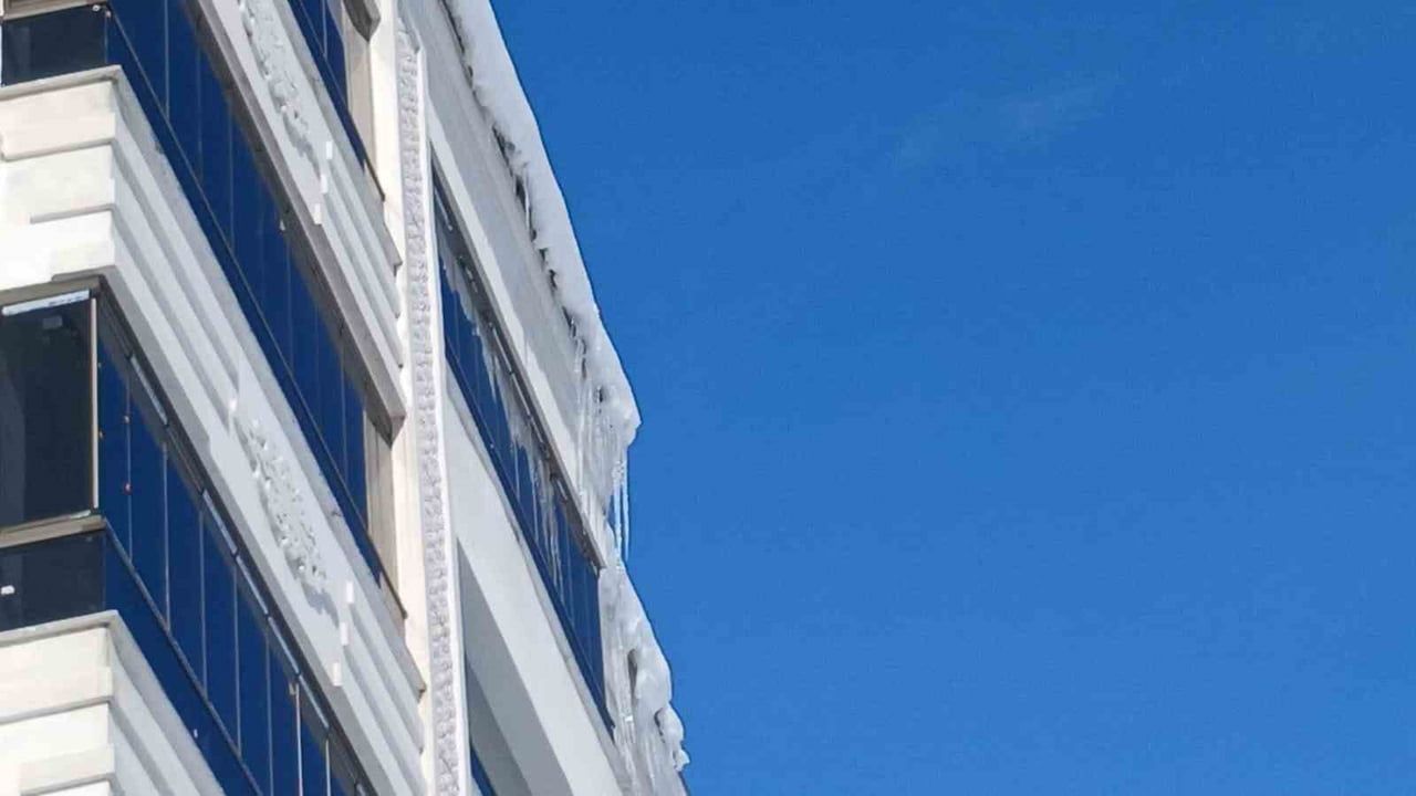 Kulp'ta kar sonrası dondurucu soğuk: Sıcaklık eksi 17 dereceye düştü