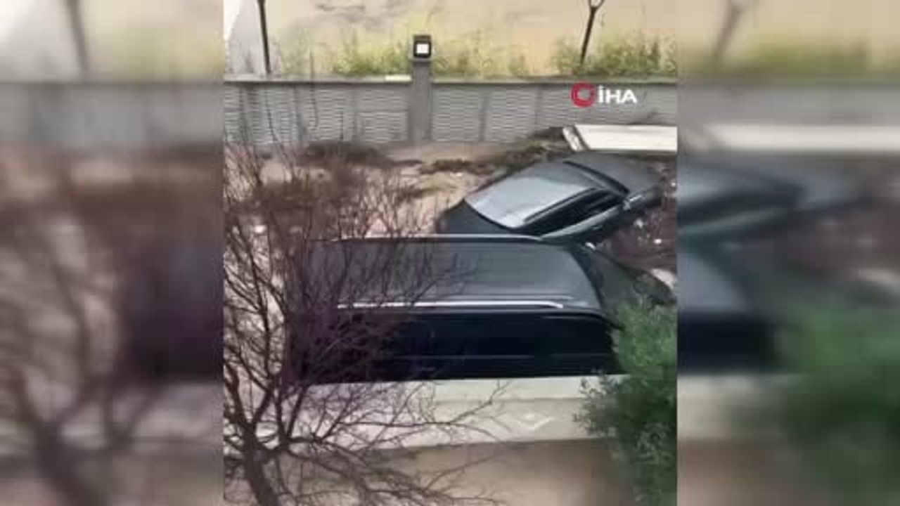 Kuşadası'nda 30 Dakikalık Sağanak Sonrası Davutlar ve Güzelçamlı Mahalleleri Sele Teslim Oldu