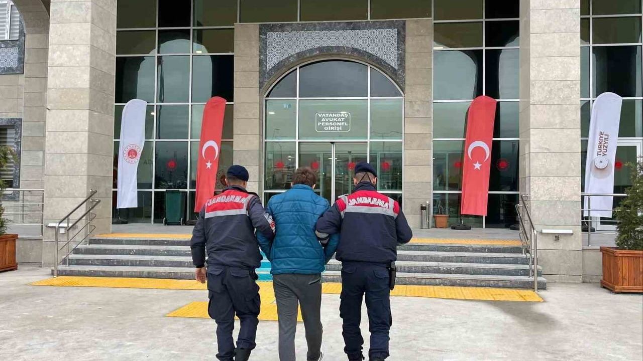 Kütahya’da 12 yıl 6 ay kesinleşmiş hapis cezası bulunan kişi jandarma tarafından yakalandı
