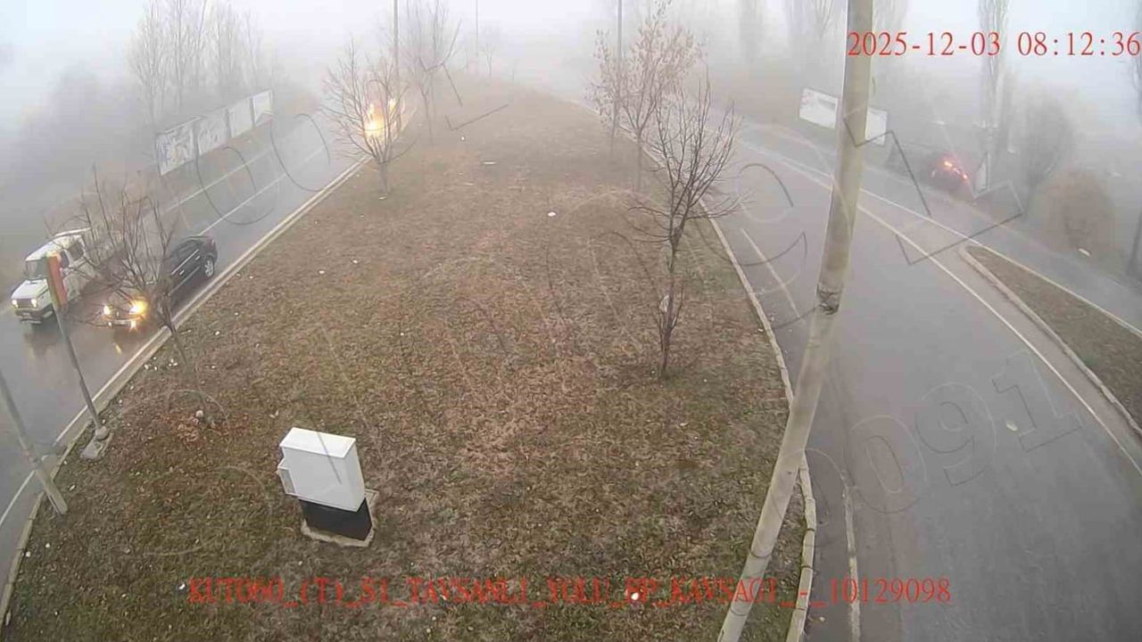 Kütahya'da Aralık Ayı Trafik Kazaları KGYS Kameralarına Yansıdı: Dikkatsizlik ve Hava Koşulları Öne Çıktı