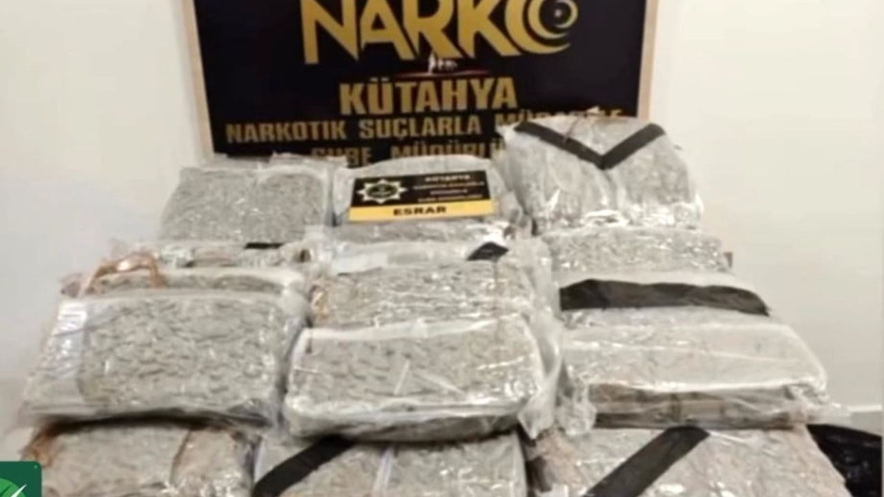 Kütahya'da polis operasyonunda 42 kilo 582 gram esrar ele geçirildi