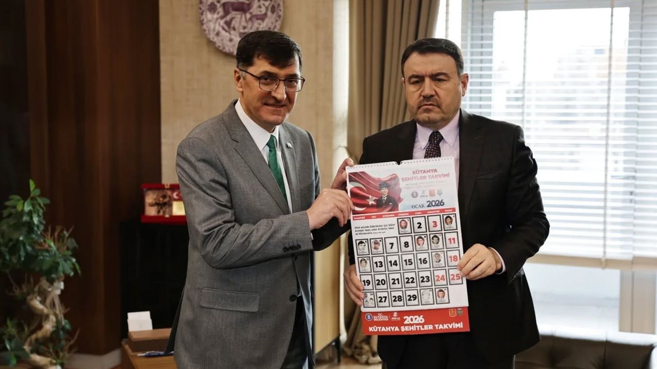 Kütahya Şehitler Takvimi Vali Musa Işın'a Takdim Edildi