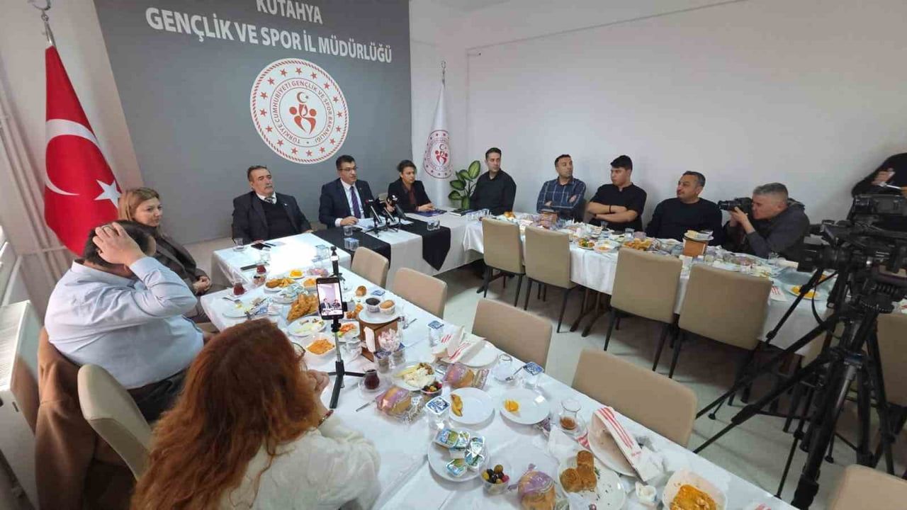 Kütahya sporda Türkiye ikincisi, yurt hizmetlerinde Türkiye altıncısı oldu