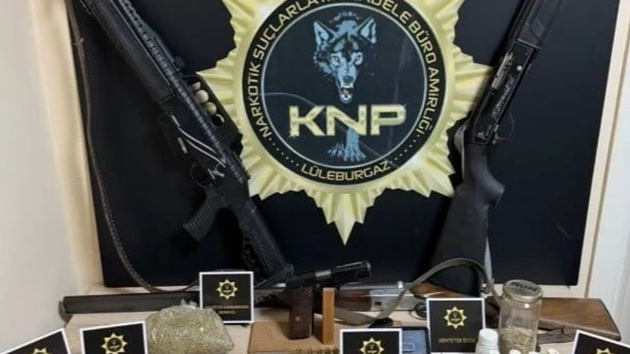 Lüleburgaz’da uyuşturucu operasyonu: Çok sayıda madde ve silah ele geçirildi, 3 kişi tutuklandı