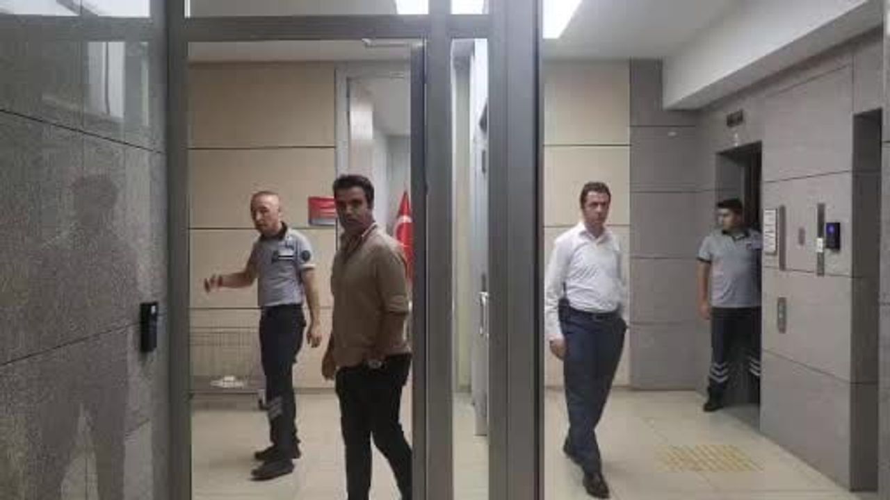 Mabel Matiz'in 'Perperişan' Şarkısı Hakkında Dava İstanbul 54. Asliye Ceza Mahkemesi'nde Görüldü