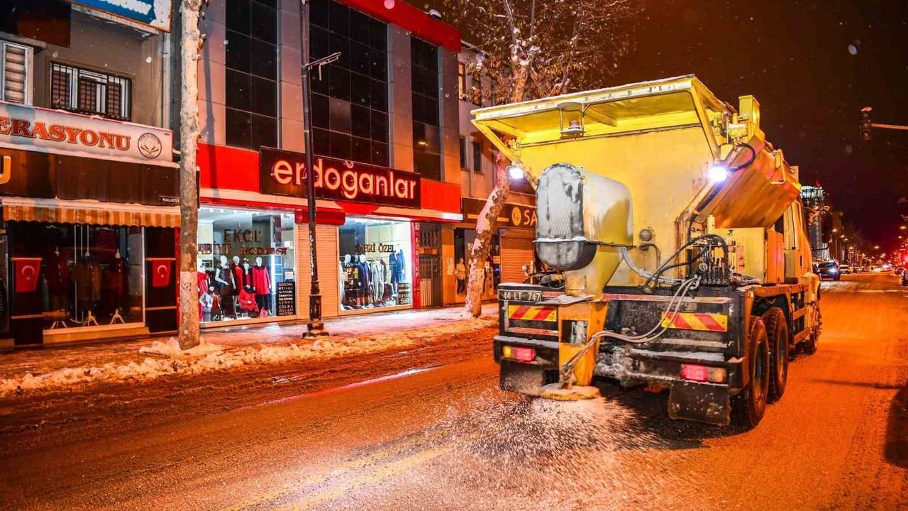 Malatya'da 117 mahalle yolu ulaşıma açıldı