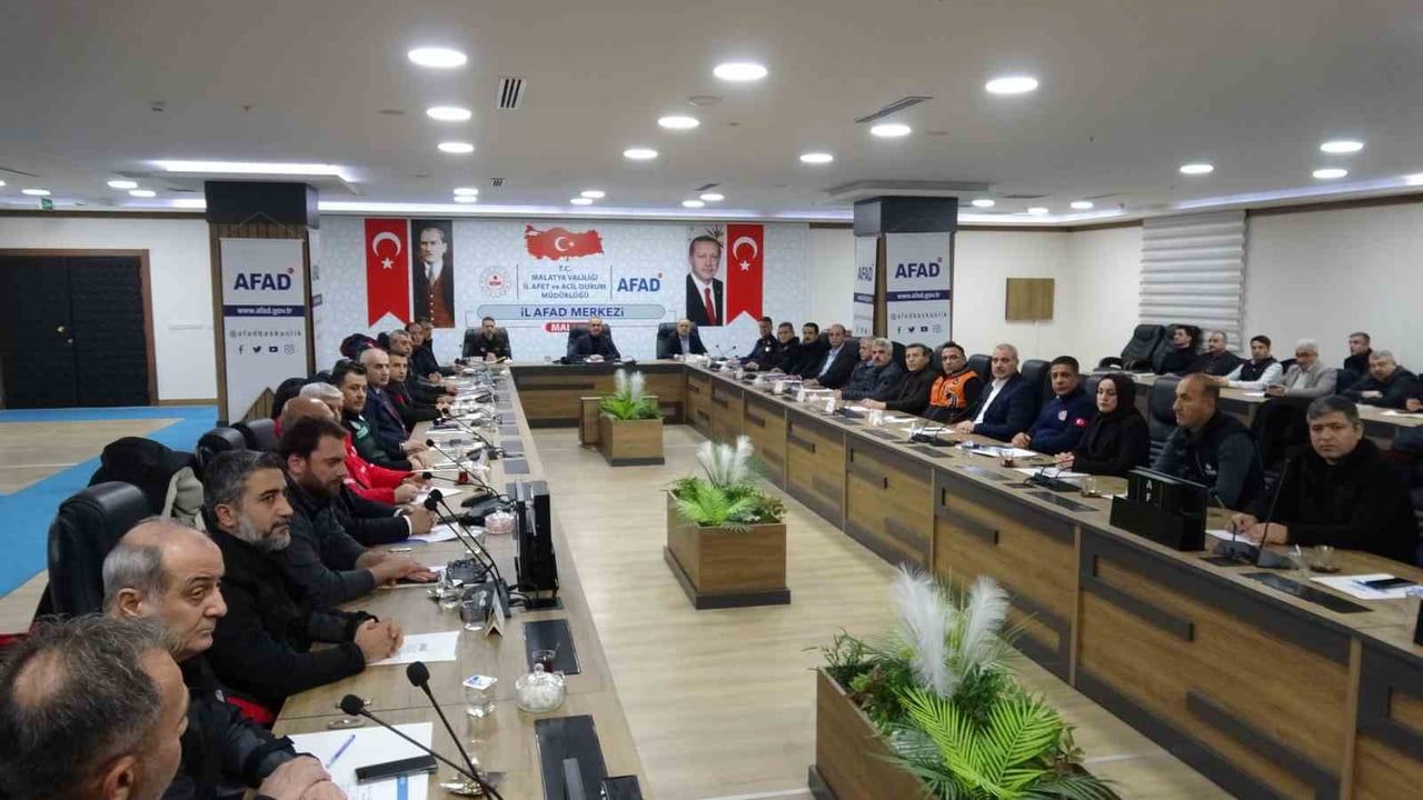 Malatya'da 12 Ocak'ta eğitime 1 gün ara; motosiklet ve motorlu kuryelere trafik yasağı