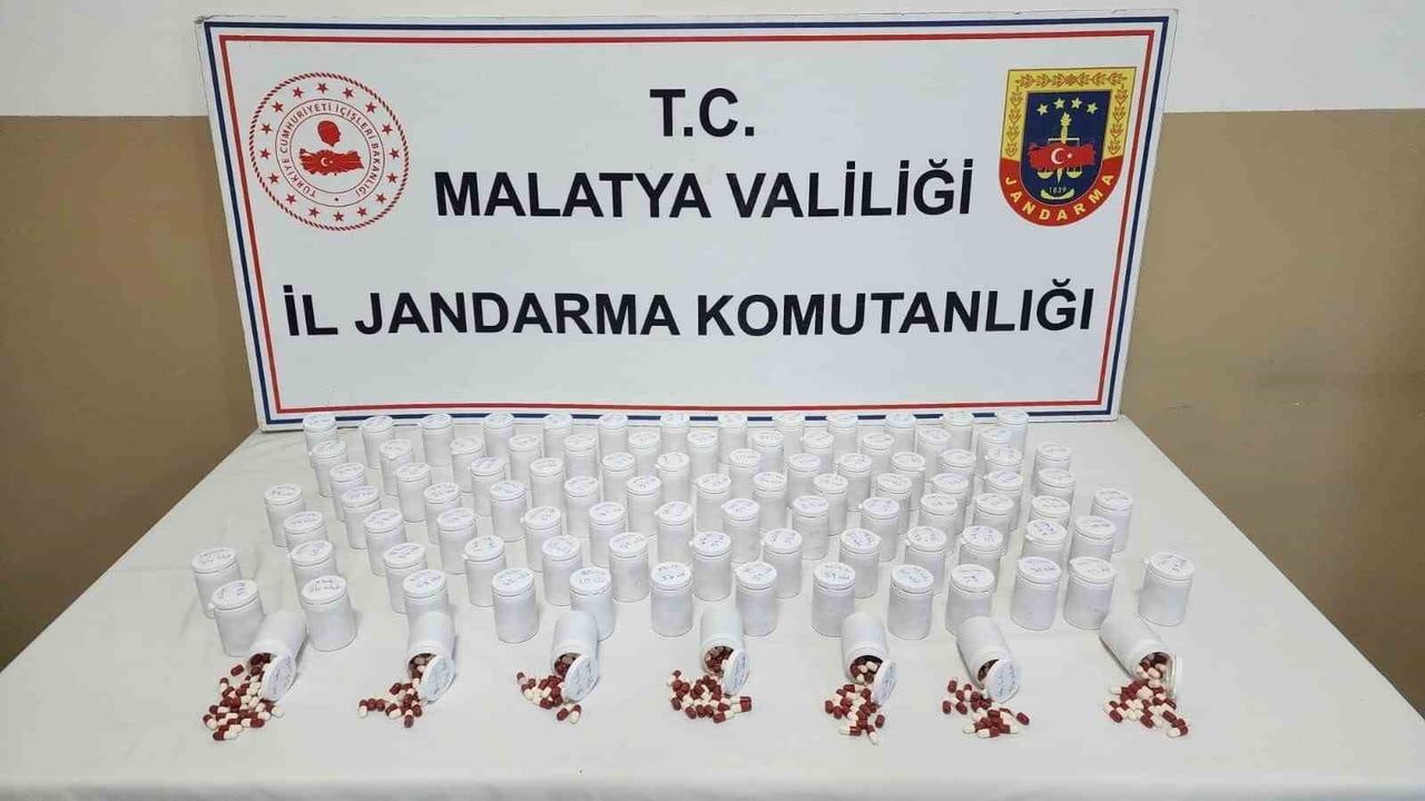 Malatya'da 5 bin 561 sentetik ecza hap ele geçirildi; 2 şüpheli gözaltında