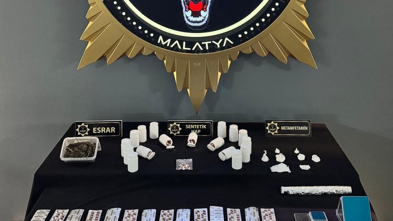 Malatya'da narkotik operasyonu: 13 tutuklama, çok sayıda sentetik hap ele geçirildi