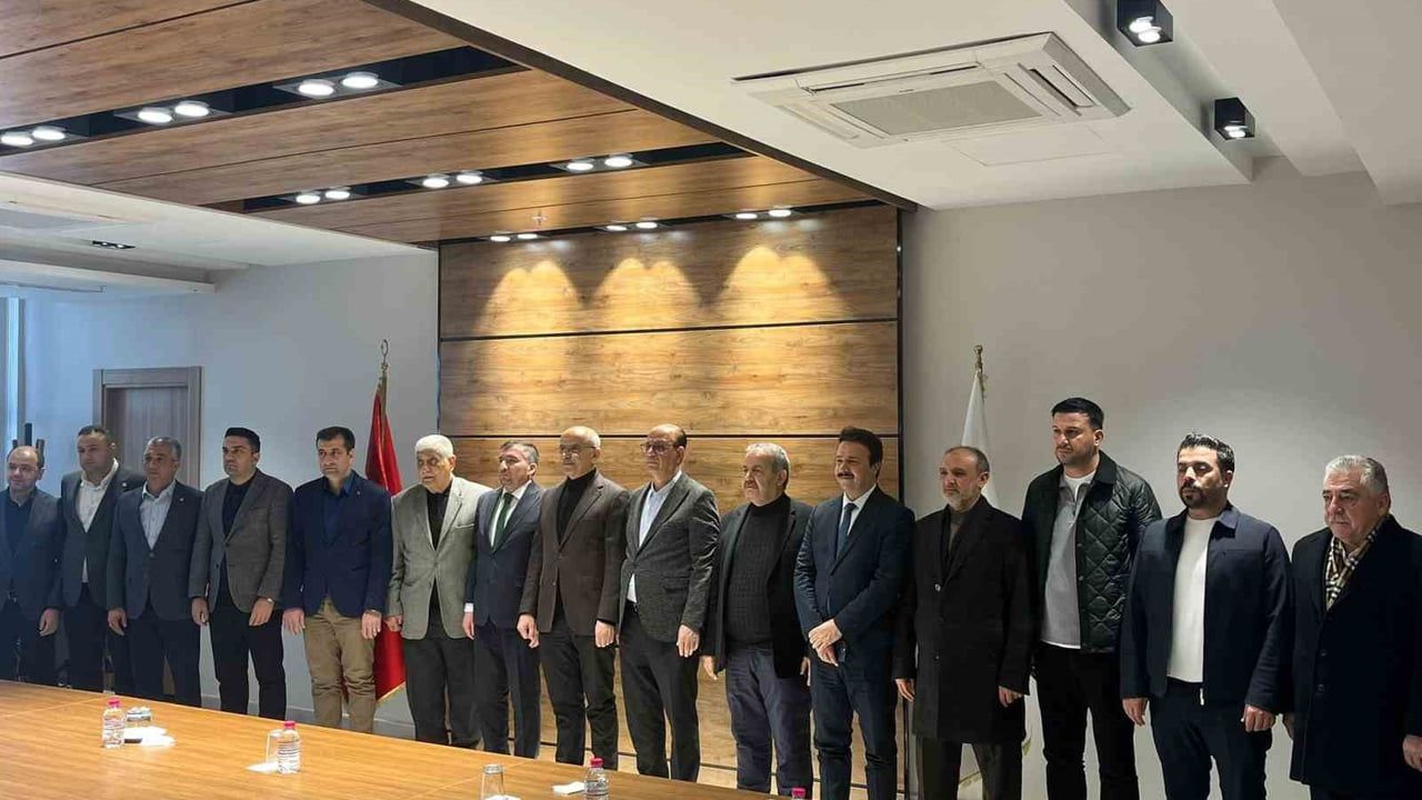 Malatya Yeşilyurtspor'da yönetim yenilendi: Ramazan Ayhan başkan seçildi