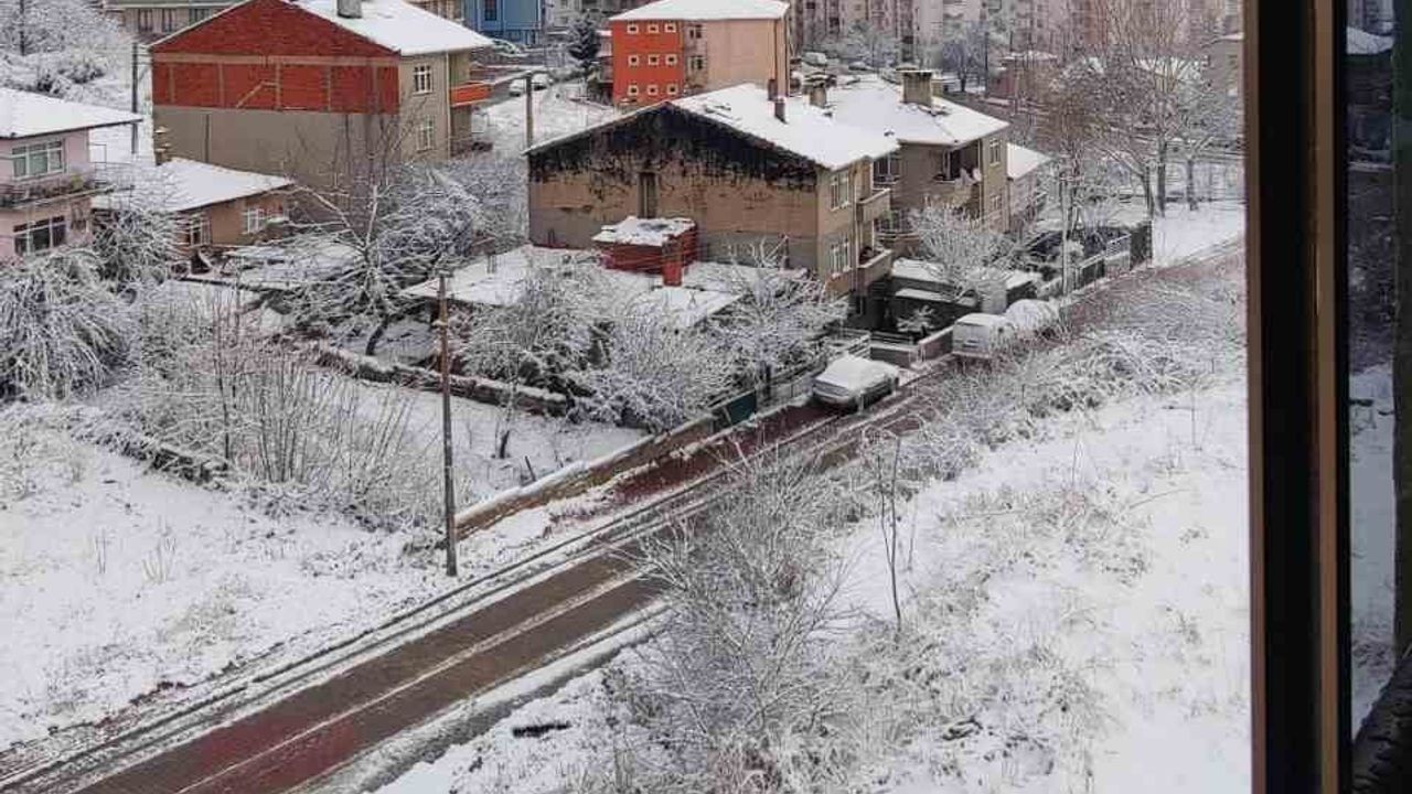 Malkara’da Kartpostallık Görüntüler: İlçe Merkezi ve Mahalleler Beyaza Büründü