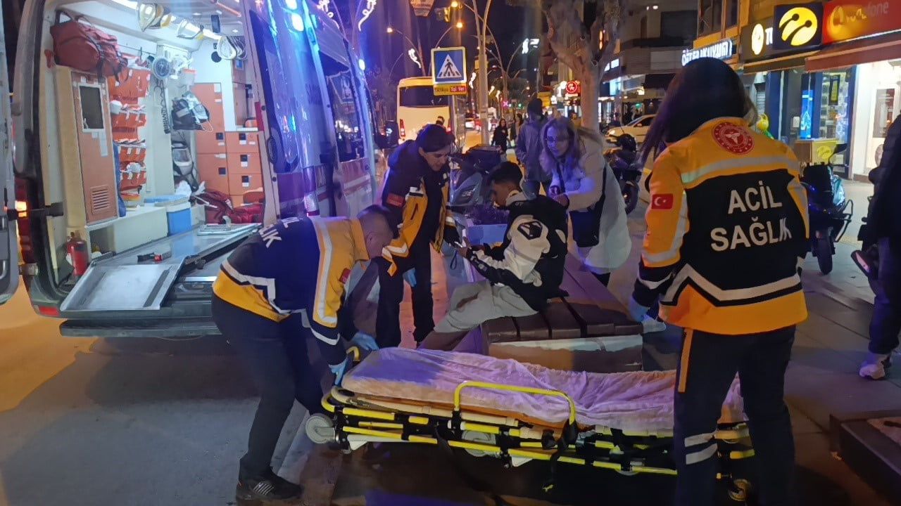 Manavgat'ta direksiyon hakimiyetini kaybeden motosiklet sürücüsü yaralandı