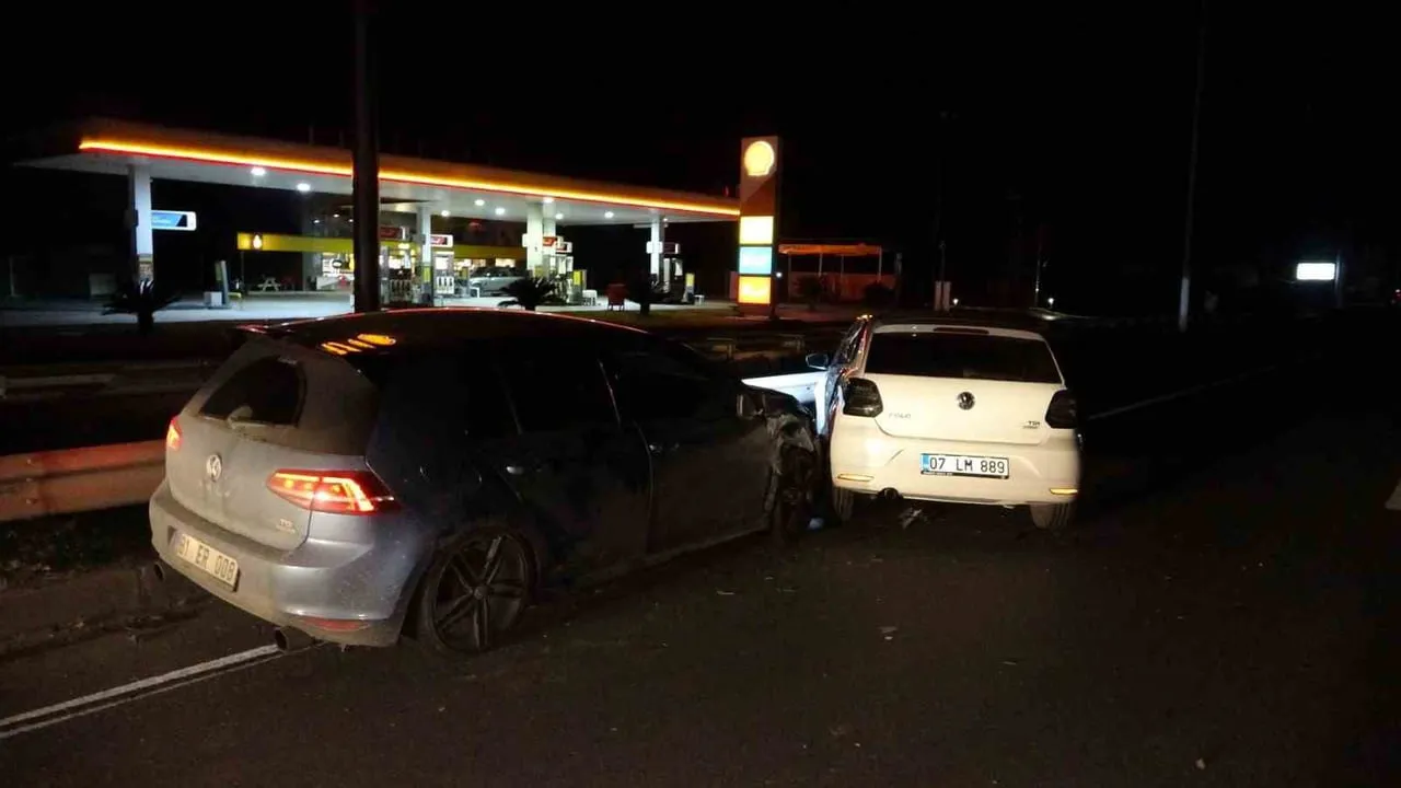 Manavgat'ta zincirleme kaza: 2 sürücü ehliyetsiz, biri alkollü çıktı