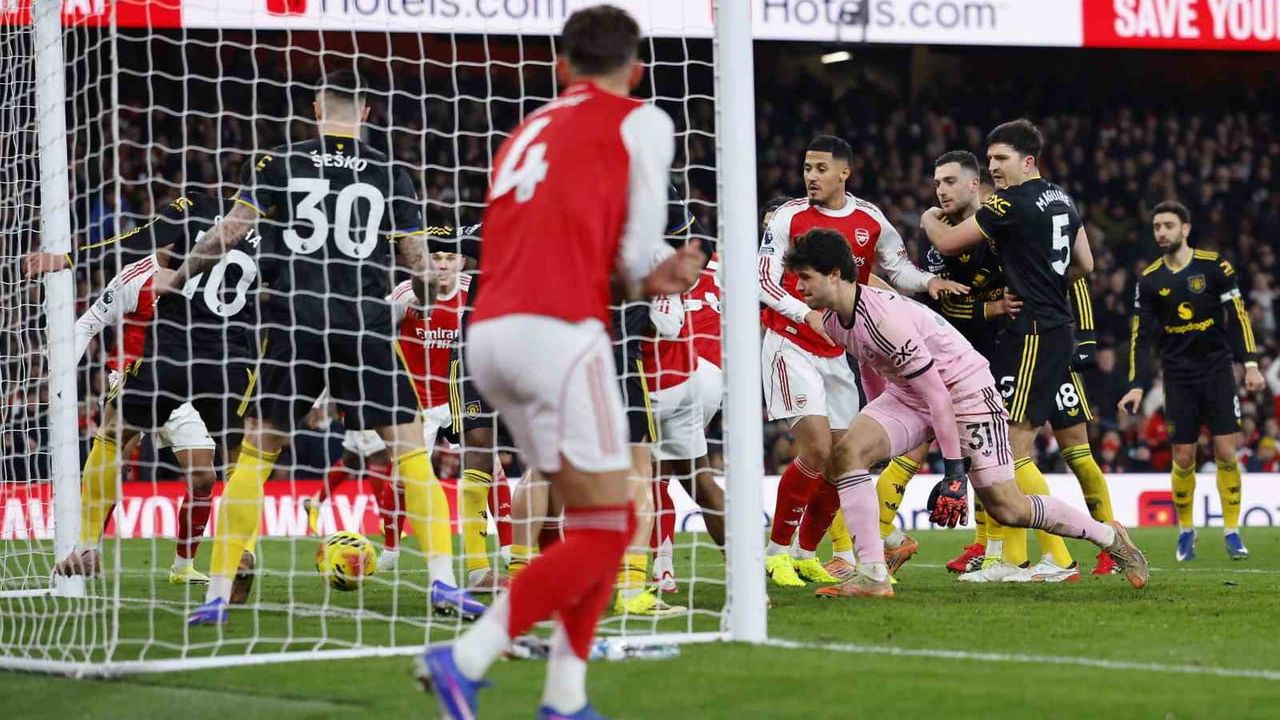 Manchester United, Emirates Stadyumu'nda Arsenal'ı 3-2 mağlup etti