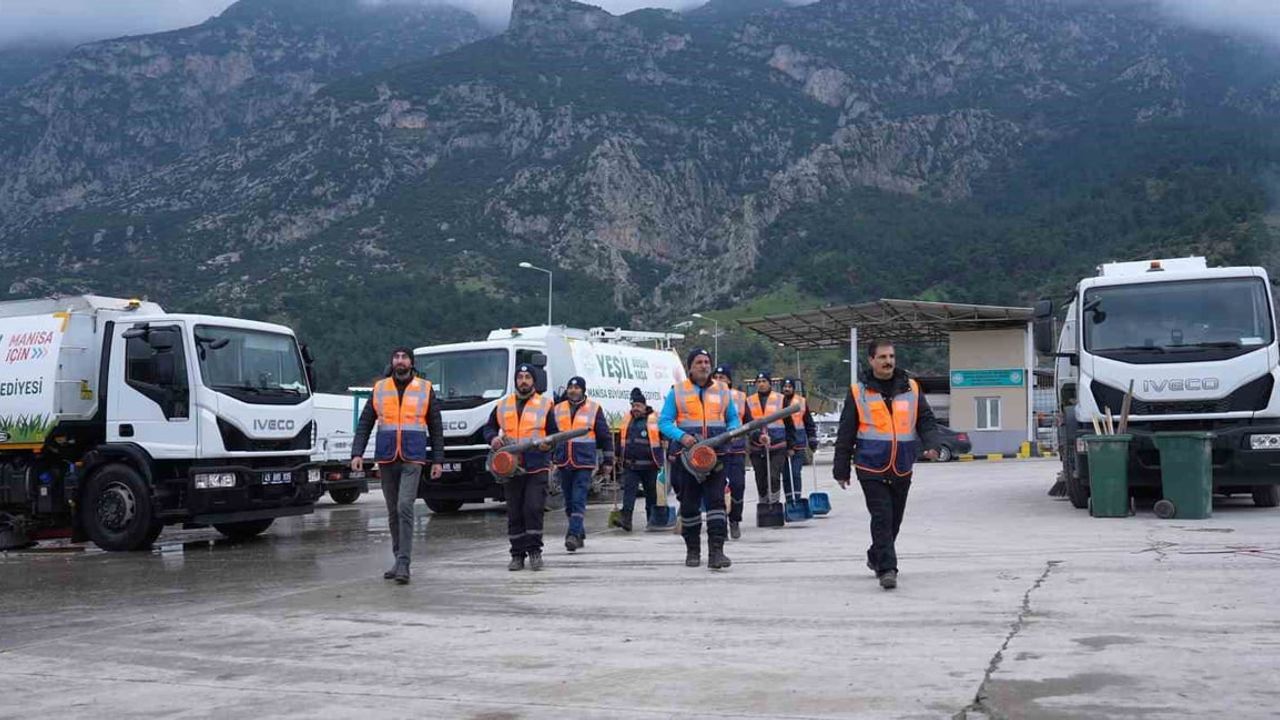Manisa'da 'Çöp Avcıları' ile çevre kirliliğine anında müdahale
