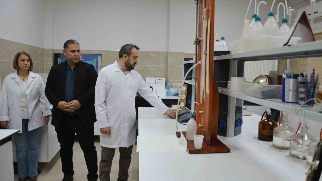 Manisa Tarımsal Analiz Laboratuvarı: Basit Toprak Tahlili Binlerce Liralık Zararın Önüne Geçiyor