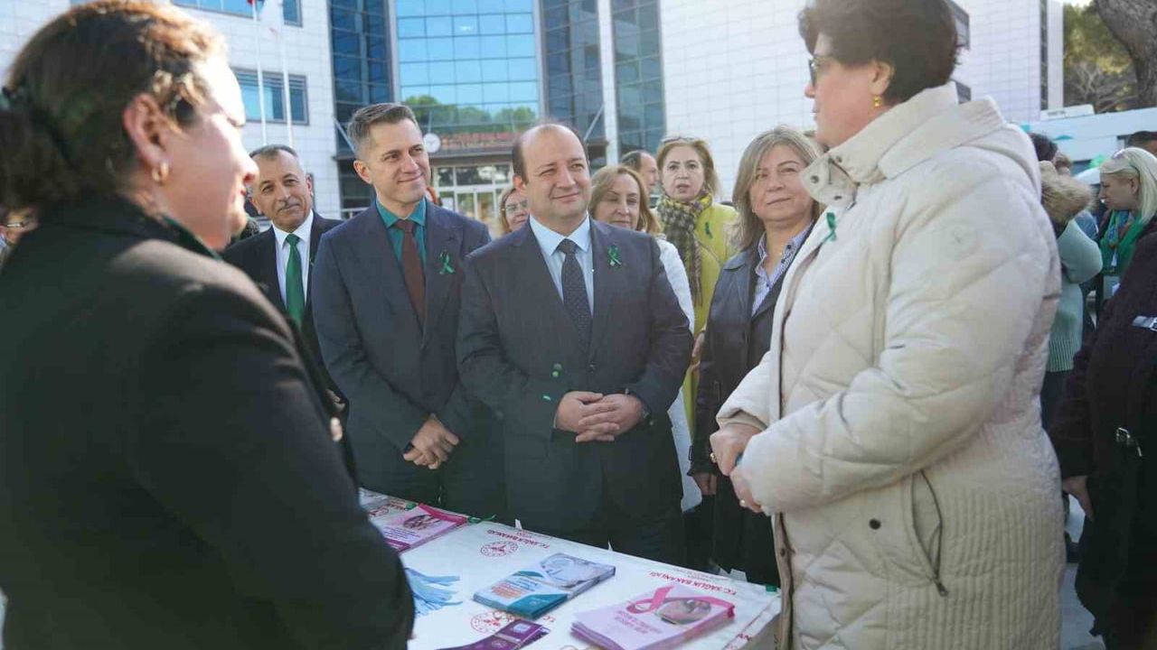 Manisa'ya Mobil Rahim Ağzı Kanseri Tarama Aracı hizmete girdi