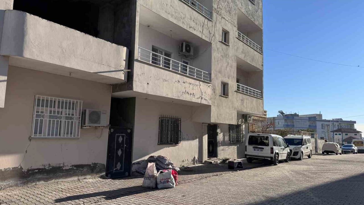 Mardin'in Nusaybin ilçesinde iki kız kardeş evlerinde ölü bulundu