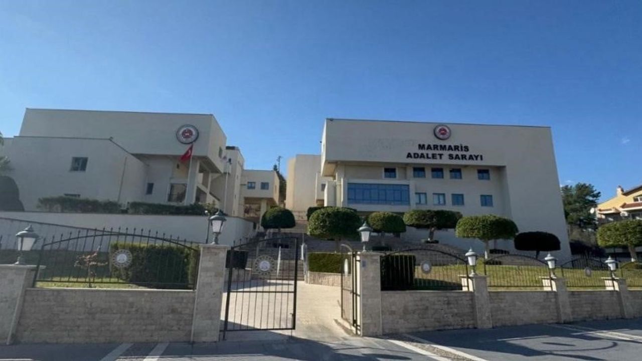 Marmaris'te alkollü sürücünün motosiklete arkadan çarpması sonucu 2 kişi yaralandı, sürücü tutuklandı