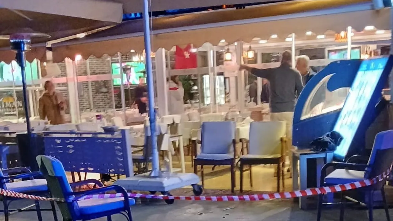 Marmaris'te Yat Limanı'ndaki restorana silahlı saldırı: İşletmeci yaralandı