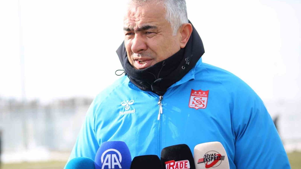 Mehmet Altıparmak: Rey Manaj’ı takımda görmek istiyoruz — Sivasspor’un transfer ve Erzurumspor hazırlığı