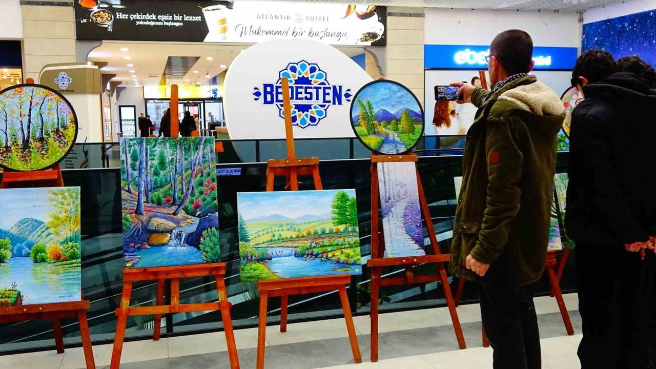 Mehmet Yıldız'ın 'Sonbaharın Renkleri II' sergisi Tavşanlı'da sona erdi