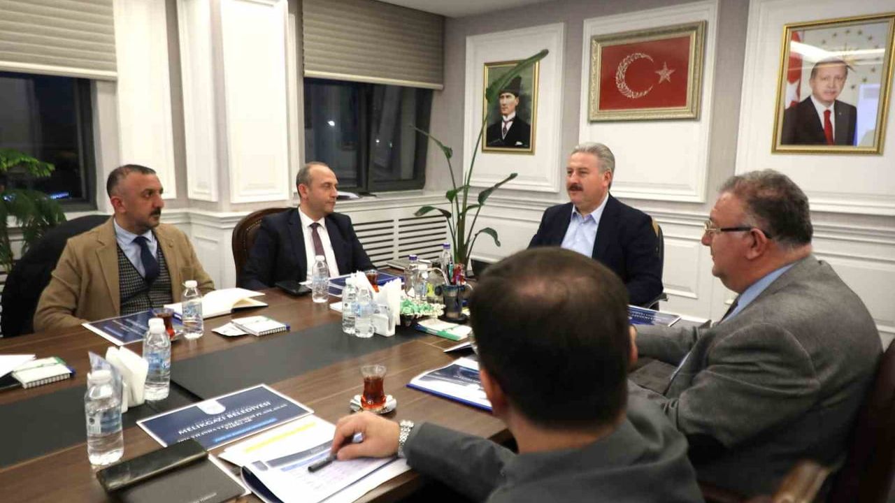 Melikgazi Belediyesi 2026'da Park Yenileme ve Ağaçlandırma Programını İlerletecek