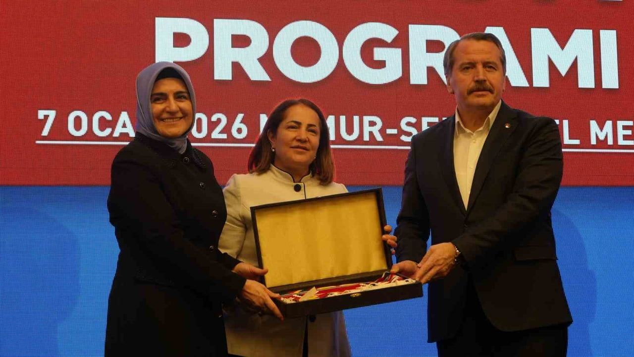 Memur-Sen ve Aile Bakanlığı iş birliğiyle Aile Eğitim Programı: Ali Yalçın ve Sevim Sayım Madak değerlendirdi