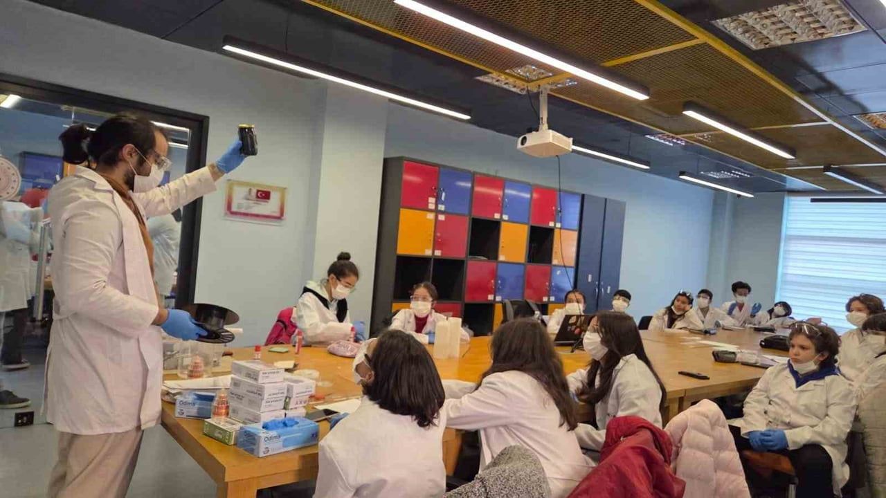 Menteşe’de Deneyap Atölyeleriyle Geleceğin Mühendisleri Yetiştiriliyor