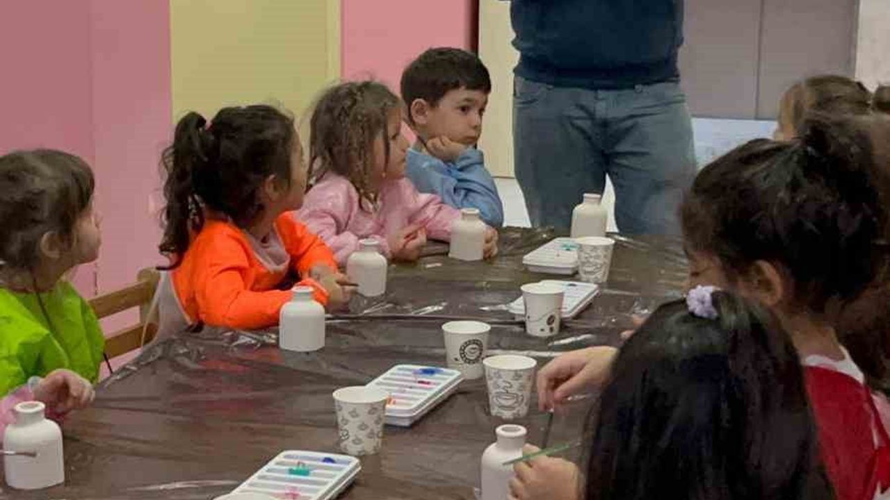 Menteşe’de ‘Her Çocuk İçin Bir Sanat’ atölyeleri çocukları sanatla buluşturuyor