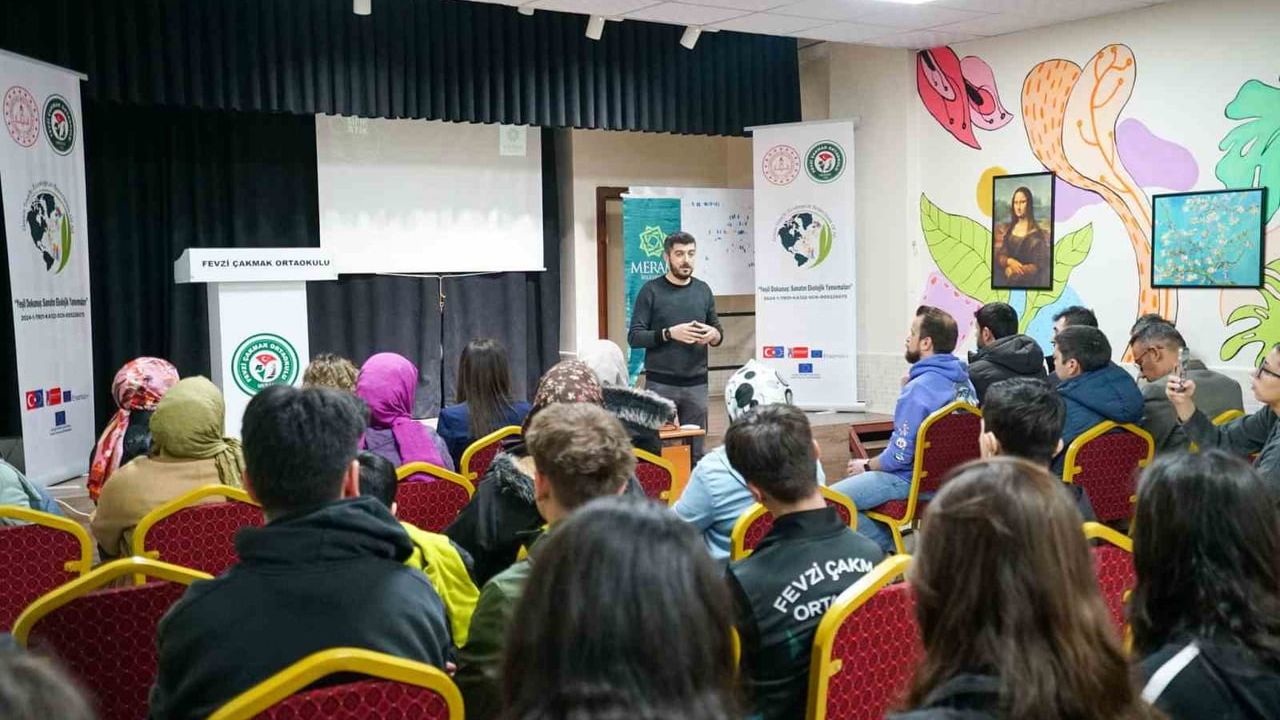 Meram Belediyesi velilere yönelik 'Geri Dönüşüm' semineriyle sıfır atık bilincini güçlendiriyor