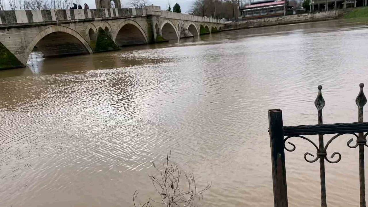 Meriç ve Tunca nehirlerinde su seviyeleri yükseldi — DSİ izliyor