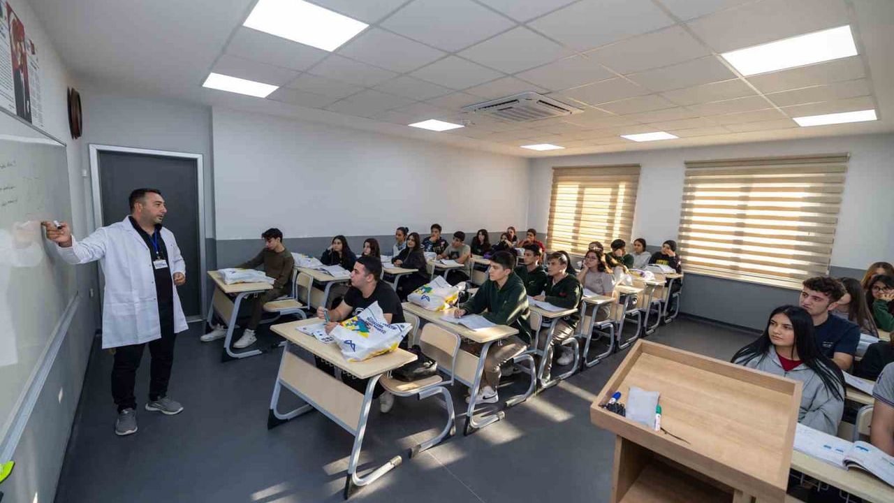 Mersin Büyükşehir Belediyesi, 2025'te kapsamlı sosyal hizmetlerle binlerce yurttaşa ulaştı