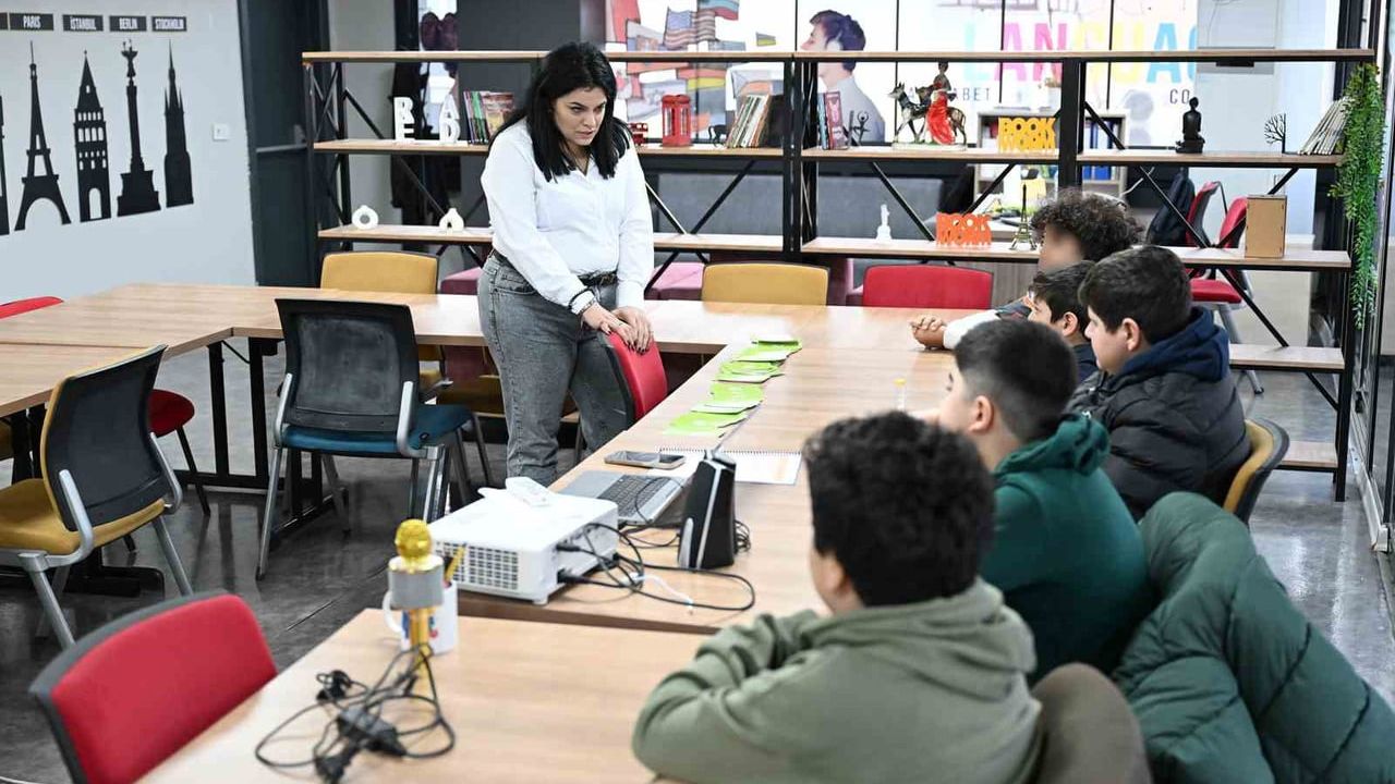 Mersin’de 11-14 Yaş Çocukları için Empati Atölyeleri: Akran Zorbalığını Tanıma ve Baş Etme Stratejileri