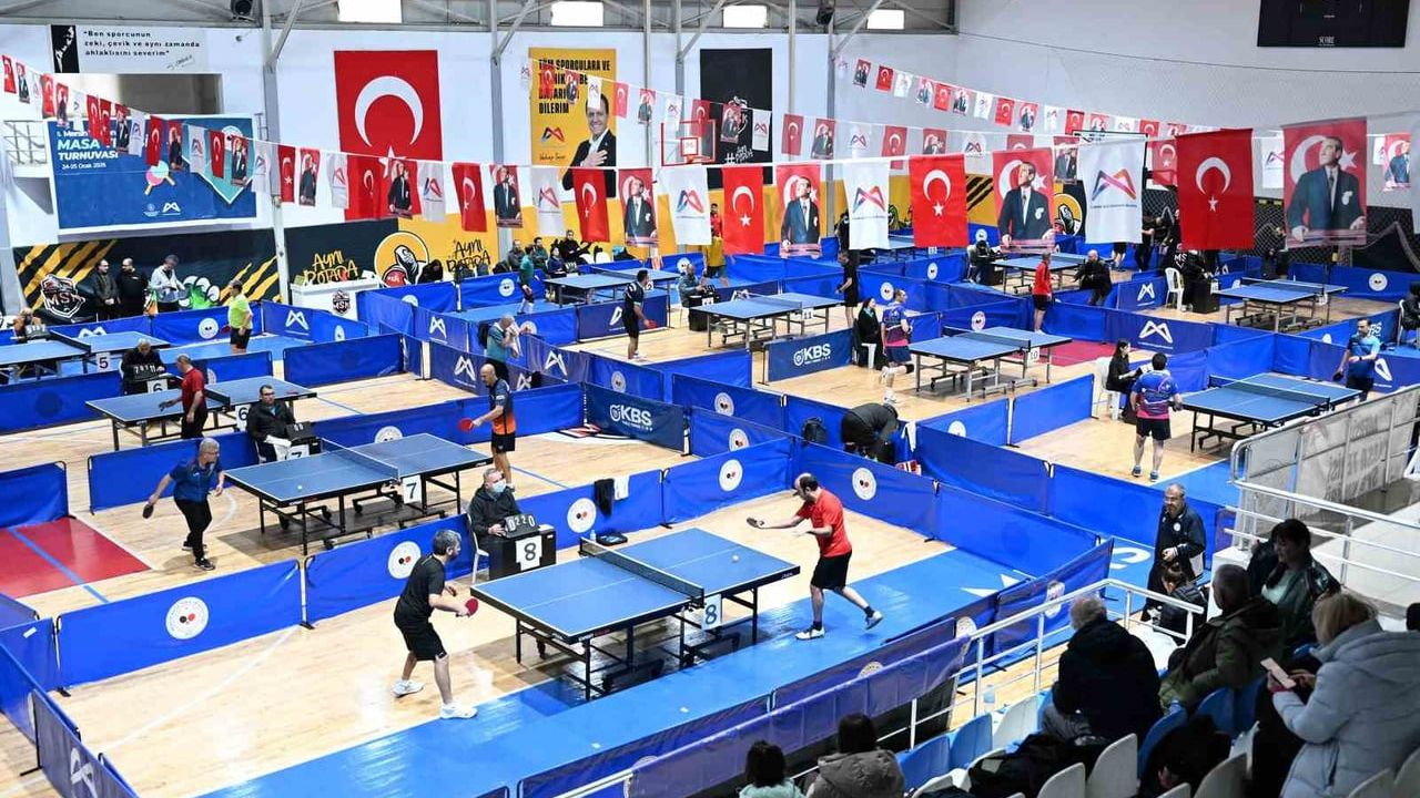 Mersin'de 5. Ulusal Masa Tenisi Veteran Turnuvası tamamlandı