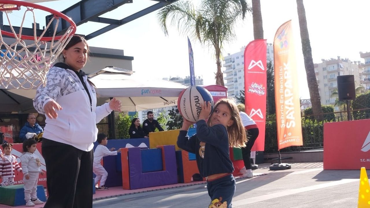 Mersin'de Sayapark AVM'de Çocuklara Yönelik Sportif Parkur ve Etkinlik