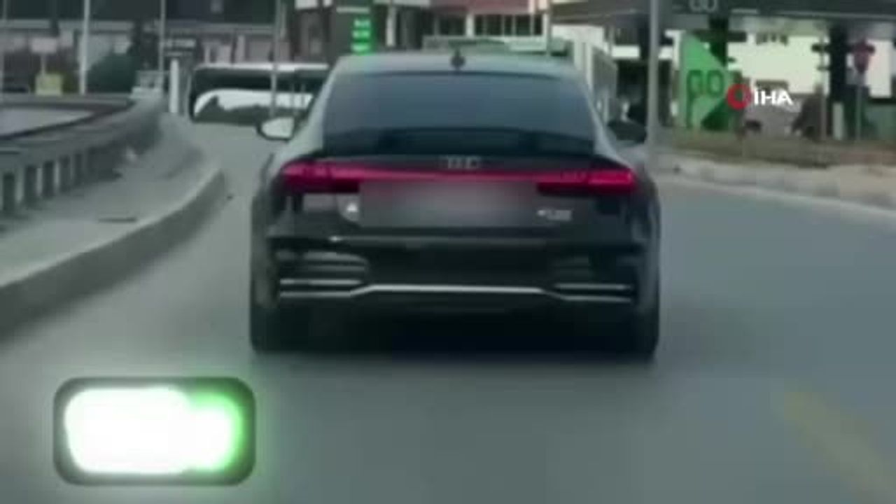 Mersin'de yasa dışı çakar takan sürücüye 414 bin lira ceza, ehliyeti 90 gün geri alındı