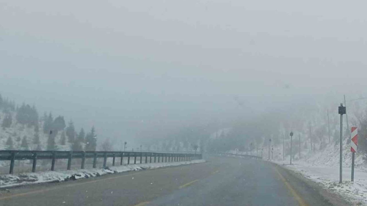 Mersin'in Mut İlçesi Sertavul Geçidi'nde Ulaşım Kontrollü Sağlanıyor