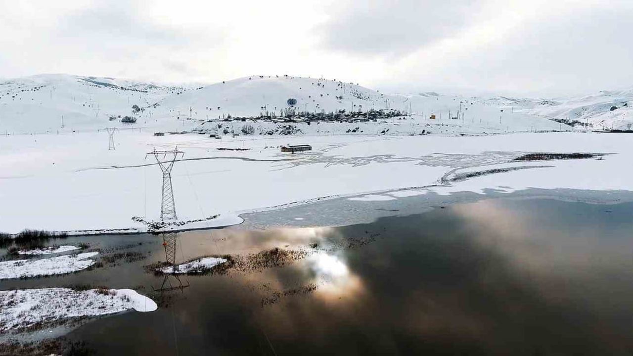 Meteoroloji 12. Bölge'den Erzurum, Erzincan ve Bayburt için kuvvetli kar uyarısı