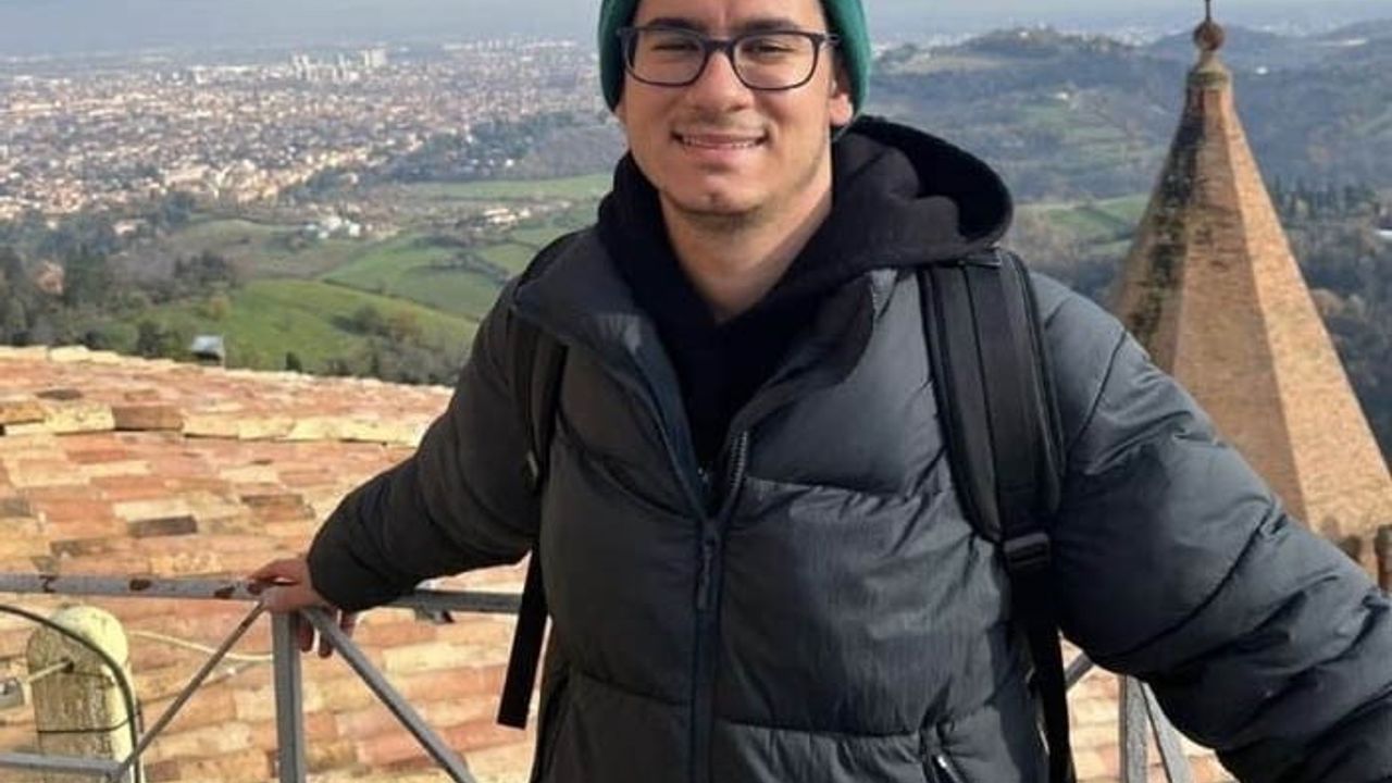 Metro kazasında hayatını kaybeden üniversite öğrencisi Berkay Uyar Samsun'da defnedildi