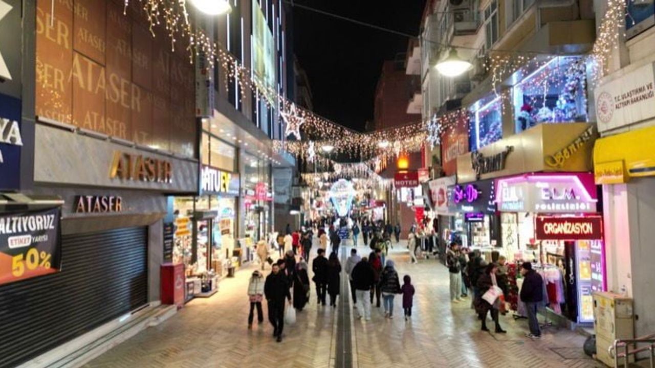 MHP'li Kazan: İzmit Belediyesi'nin yılbaşı harcamaları konusunda gizlilik iddiası